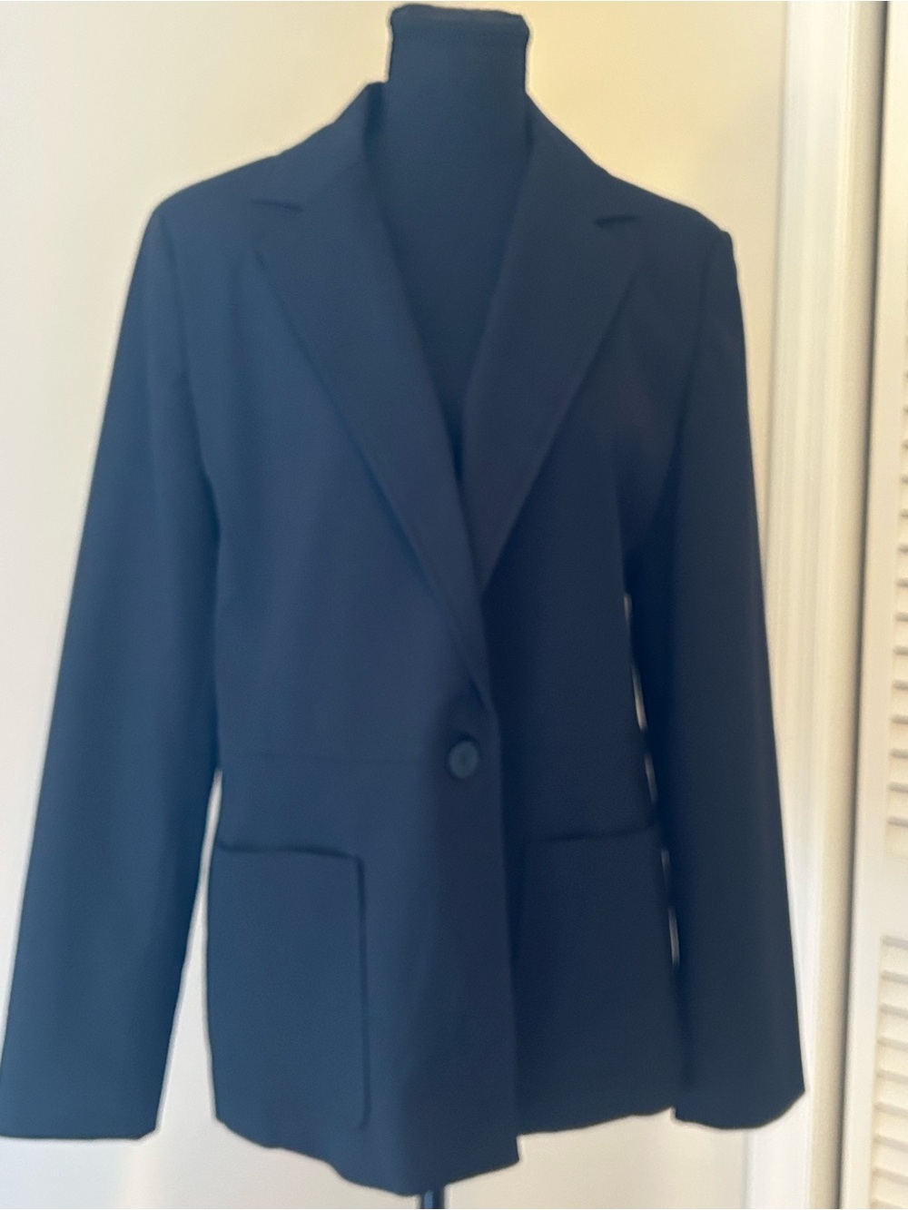 Croft & Barrow Black with Front Patch Pockets